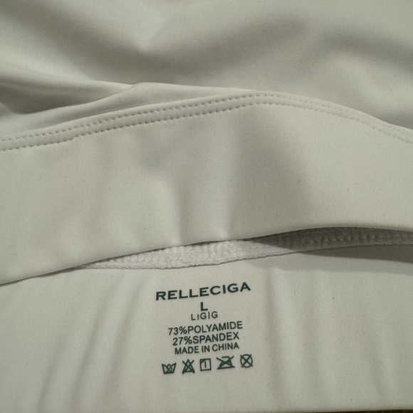 NWT - RELLECIGA Ruffle Scoop Neckline Fitness Support Workout Yoga Bra Top, L - Picture 7 of 12